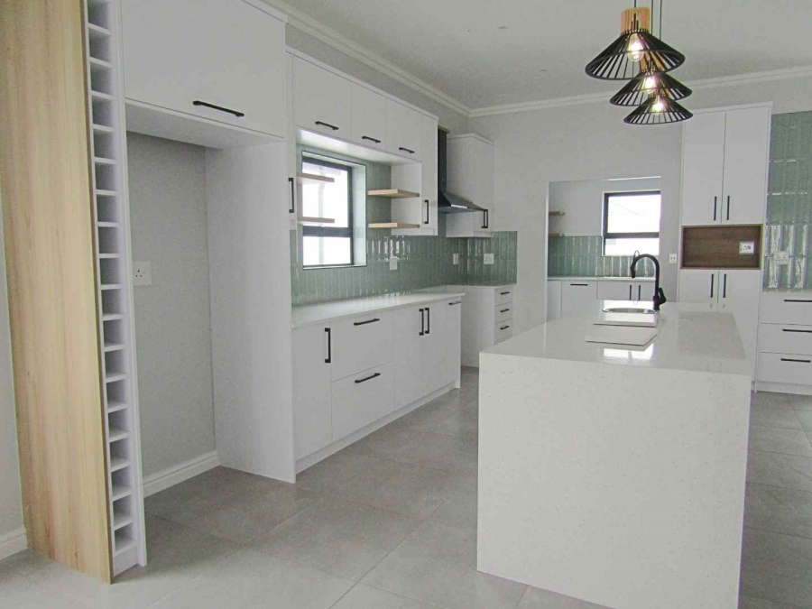 3 Bedroom Property for Sale in Sandy Point Western Cape